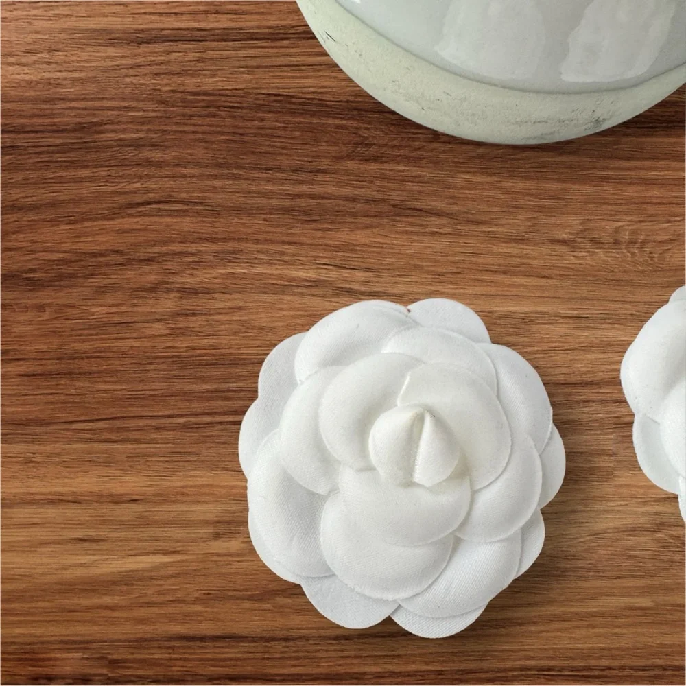 Chanel Camellia flower set 2 pieces - Picture 5 of 6